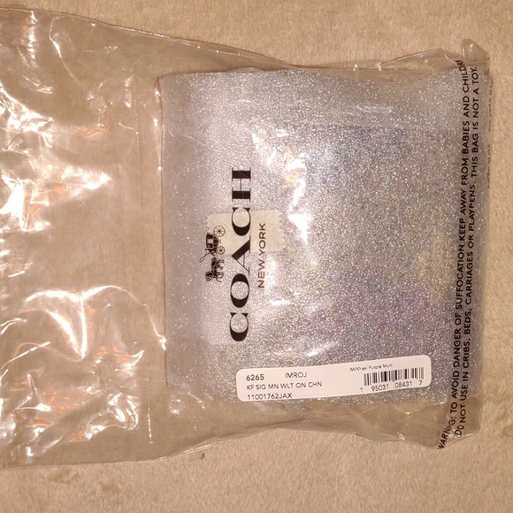 COACH 🇺🇲Mini Wallet in Signature Canvas with purple Kaffee Fassett Print hand - Picture 14 of 16